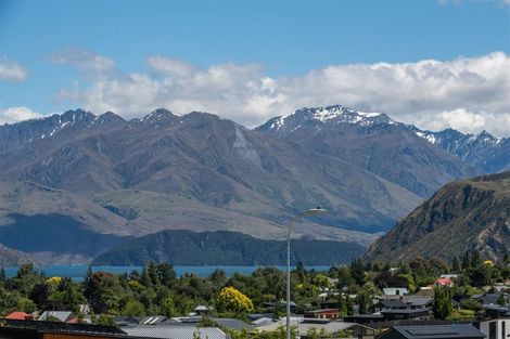 Photo of property in 7 Mcneil Crescent, Wanaka, 9305