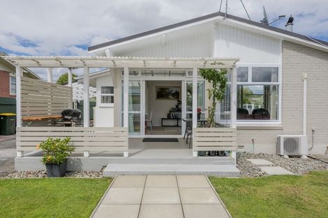 Photo of property in 2 Glen Street, Levin, 5510
