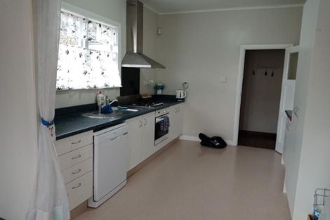 Photo of property in 11 Savage Crescent, Upper Hutt Central, Upper Hutt, 5018