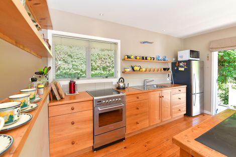Photo of property in 11 Opahi Bay Road, Mahurangi West, Warkworth, 0983