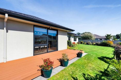 Photo of property in 49 Links Drive, Waiwhakaiho, New Plymouth, 4312