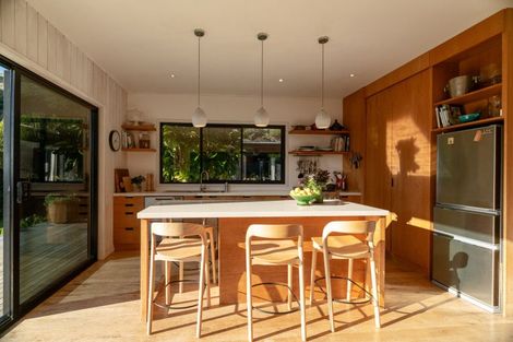 Photo of property in 380 Whaanga Road, Raglan, 3297