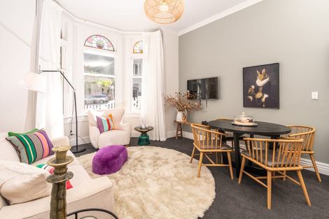 Photo of property in 18 Portland Crescent, Thorndon, Wellington, 6011