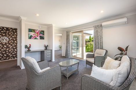 Photo of property in 16 Watkins Drive, Rangiora, 7400