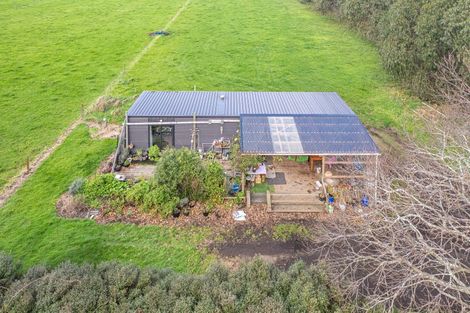 Photo of property in 218 Parahaki Road, Waverley, 4591