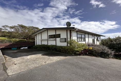 Photo of property in 8 Bushland Grove, Paparangi, Wellington, 6037