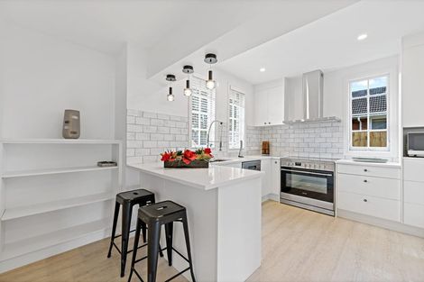 Photo of property in 1/25 James Evans Drive, Northcote, Auckland, 0627