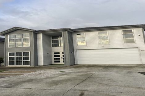 Photo of property in 8 Rossbeg Lane, Flat Bush, Auckland, 2019