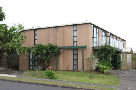 Photo of property in 24 Marina View Drive, West Harbour, Auckland, 0618
