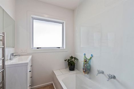 Photo of property in 9 Soberton Street, Aranui, Christchurch, 8061