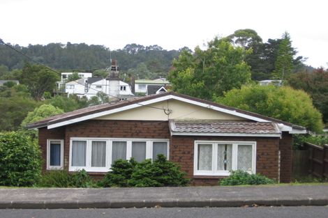 Photo of property in 34 Beach Haven Road, Beach Haven, Auckland, 0626