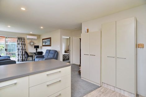 Photo of property in 14 Fulham Street, Islington, Christchurch, 8042