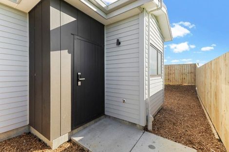 Photo of property in 111 Mutetai Road, Clarks Beach, 2122