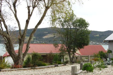 Photo of property in 18 Bayne Terrace, Macandrew Bay, Dunedin, 9014