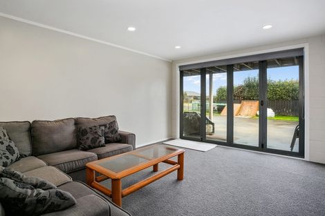 Photo of property in 2 Knox Place, Leamington, Cambridge, 3432