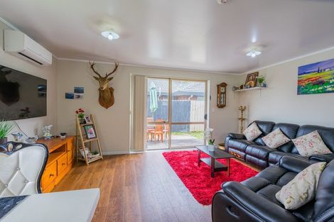 Photo of property in 41 Scotts Field Drive, Takanini, 2112