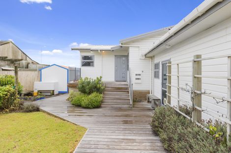 Photo of property in 355 Pukehina Parade, Pukehina, Te Puke, 3189