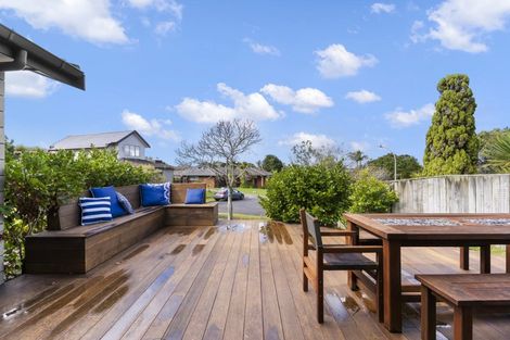 Photo of property in 28 Jane Gifford Place, Half Moon Bay, Auckland, 2012