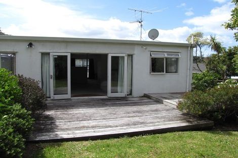 Photo of property in 23a Scarboro Terrace, Murrays Bay, Auckland, 0630