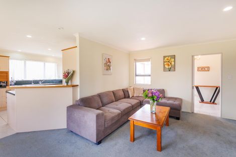 Photo of property in 14 Woodgate Court, Fitzherbert, Palmerston North, 4410