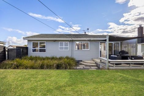 Photo of property in 1/266 Forrest Hill Road, Forrest Hill, Auckland, 0620