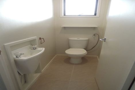 Photo of property in 4 St Catherine Crescent, West Harbour, Auckland, 0618