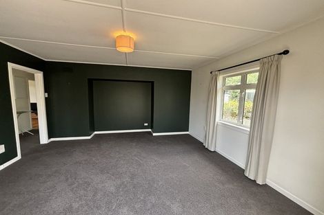 Photo of property in 20 Karaka Street, Merrilands, New Plymouth, 4312