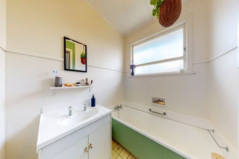 Photo of property in 4 Pauline Way, Paparangi, Wellington, 6037