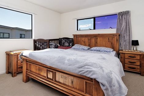 Photo of property in 20/1 Briar Way, New Lynn, Auckland, 0600