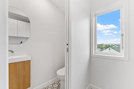 Photo of property in 24 Jean Place, Stanmore Bay, Whangaparaoa, 0932