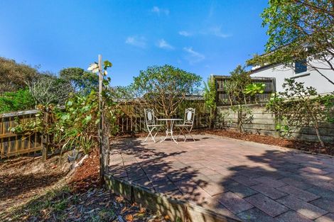 Photo of property in 23-23a Kapiti Crescent, Titahi Bay, Porirua, 5022