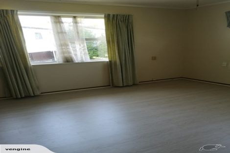 Photo of property in 22 Finlow Drive, Te Atatu South, Auckland, 0610