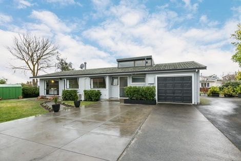 Photo of property in 27 James Cook Street, Havelock North, 4130