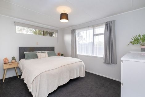 Photo of property in 76 Atherfold Crescent, Greenmeadows, Napier, 4112