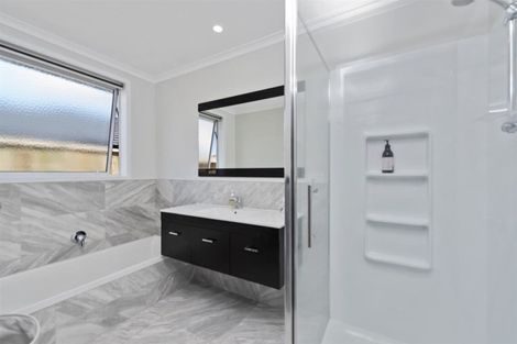 Photo of property in 39 Awatira Drive, Papamoa Beach, Papamoa, 3118