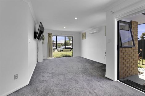 Photo of property in 516 Bower Avenue, Parklands, Christchurch, 8083