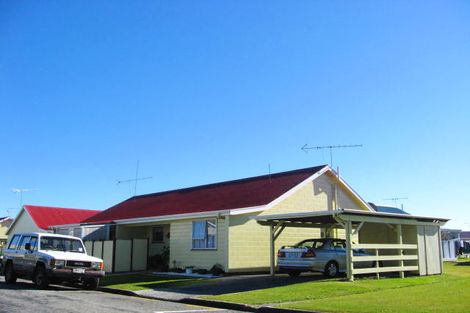 Photo of property in 13 Frickleton Street, Greymouth, 7805