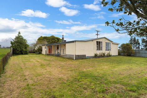 Photo of property in 279 Alfred Road, Egmont Village, New Plymouth, 4371