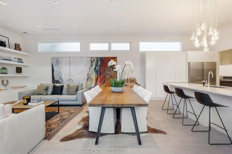 Photo of property in 1 Sentinel Road, Herne Bay, Auckland, 1011