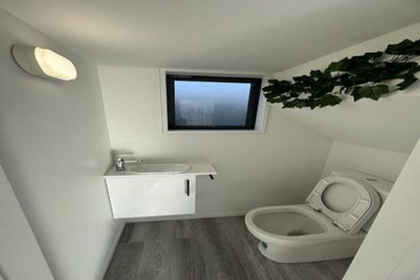 Photo of property in 2/58 Division Street, Riccarton, Christchurch, 8041