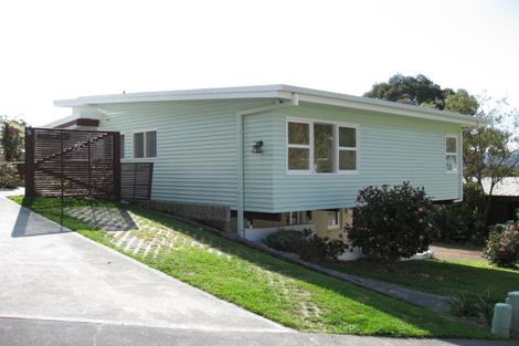 Photo of property in 11 Volkner Grove, Waterloo, Lower Hutt, 5011