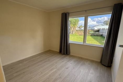 Photo of property in 21 Normandy Place, Henderson, Auckland, 0610