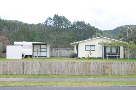 Photo of property in 120 Mayfair Avenue, Whangamata, 3620