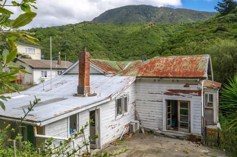 Photo of property in 76 Wairau Road, Picton, 7220