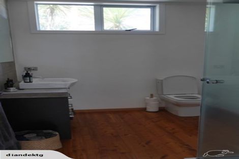 Photo of property in 163 Ocean Beach Road, Tairua, 3508