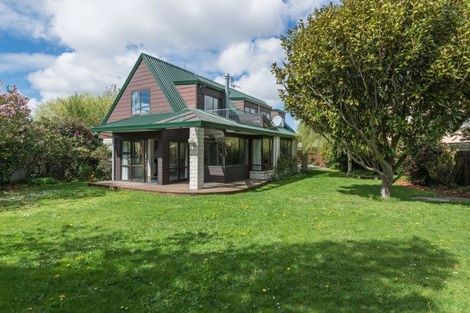Photo of property in 12 O'connor Place, Burnside, Christchurch, 8053