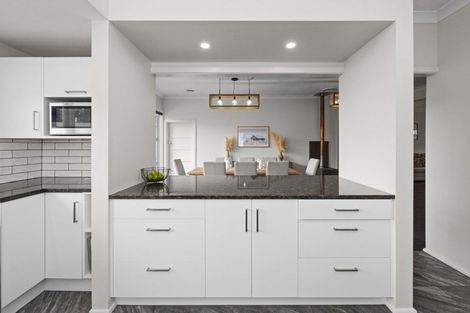 Photo of property in 100 Frimley Avenue, Frimley, Hastings, 4120