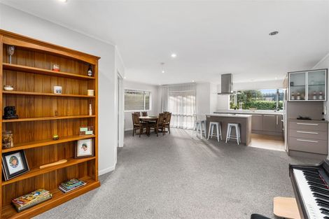 Photo of property in 7 Copperfield Close, Parklands, Christchurch, 8083