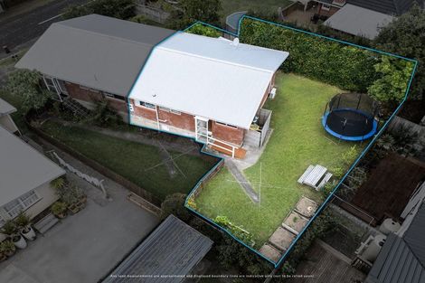 Photo of property in 2/4 Illana Place, Ranui, Auckland, 0612