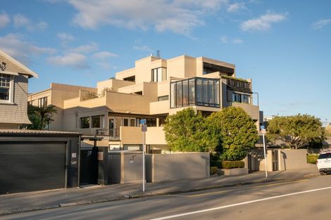Photo of property in Highwic, 9/32 Hobson Street, Thorndon, Wellington, 6011